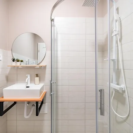 Bright & Cozy Getaway